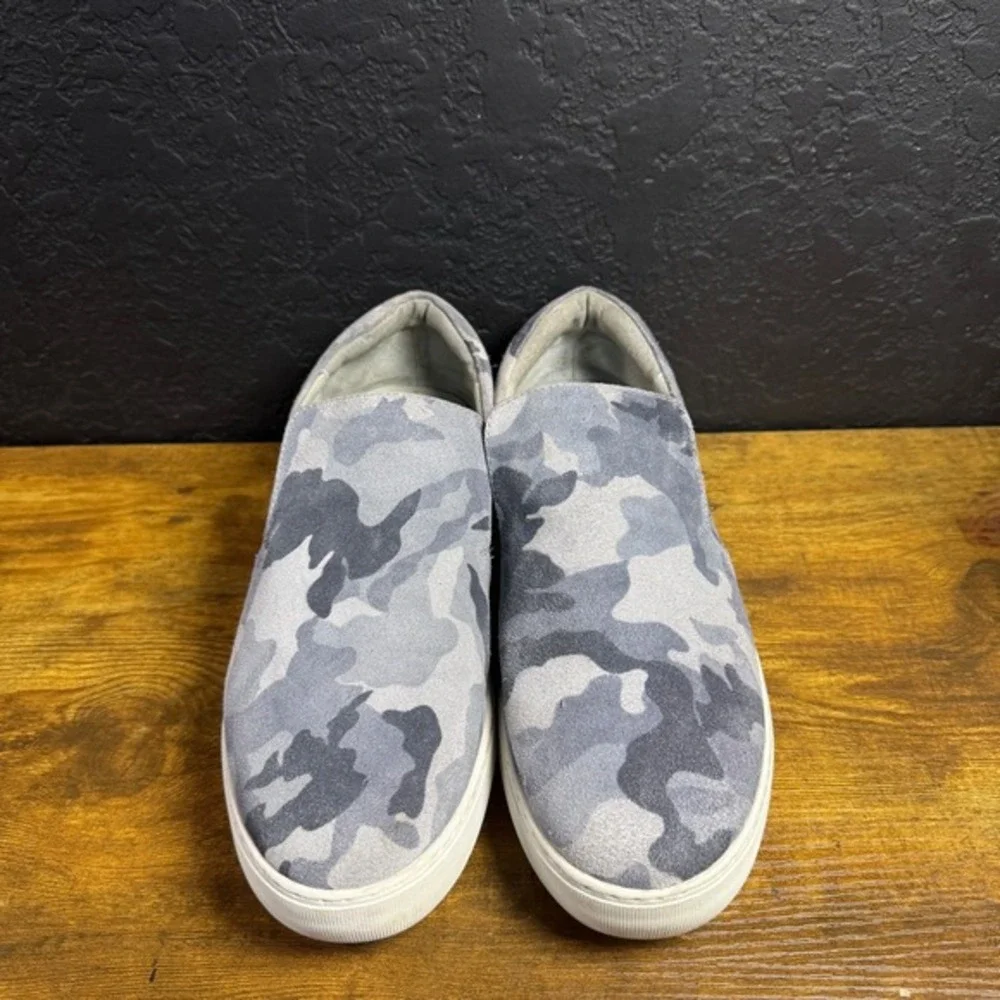 J/Slides Camo Suede Grey Camouflage Slip On Sneakers‎ Womens 11